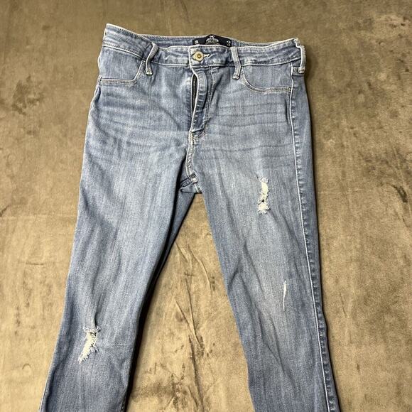 Hollister Ultra High-Rise Wide-Leg Washed Black Jeans Women’s Size W30 L31 - Picture 3 of 7
